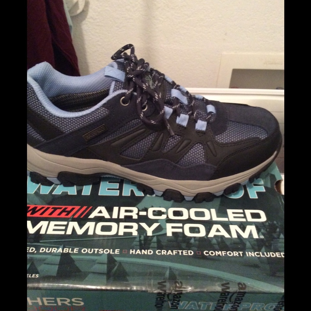 New in box Skechers Selmen West Highland